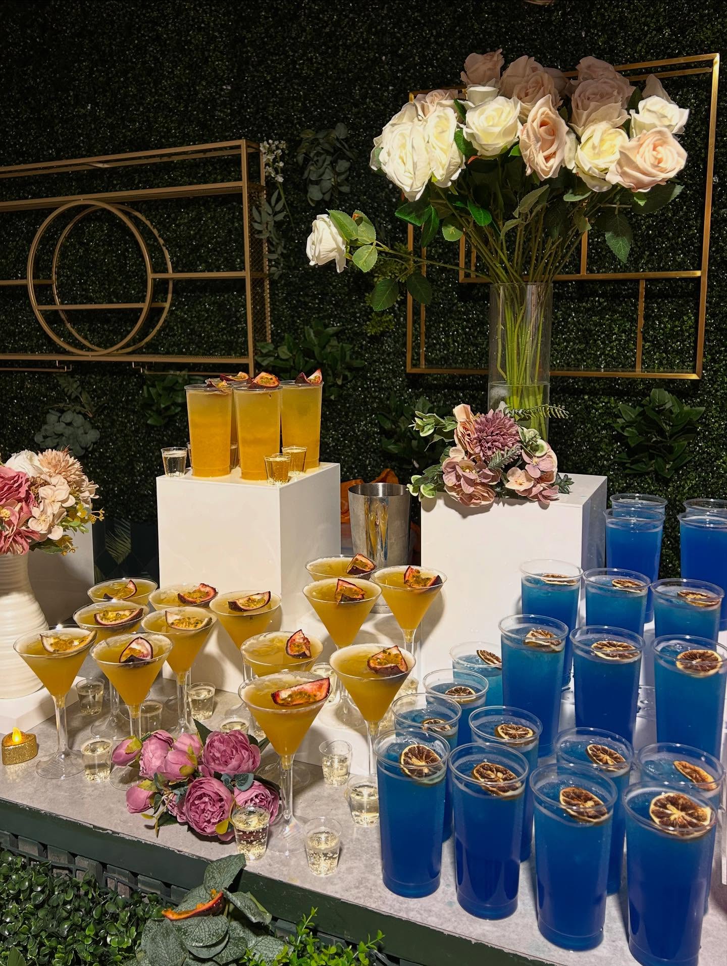 Elegant themed displays